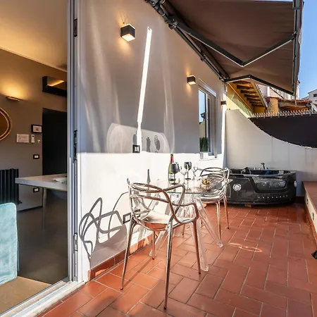 Ponte Vecchio Rooftop Terrace With Private Heated Jacuzzi Florença