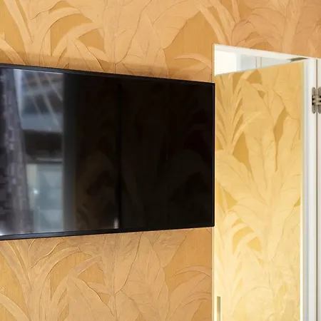 شقة Ponte Vecchio Rooftop Terrace With Private Heated Jacuzzi فلورنس