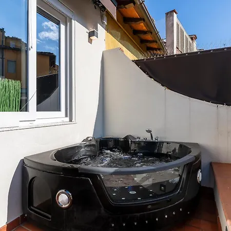 Ponte Vecchio Rooftop Terrace With Private Heated Jacuzzi *